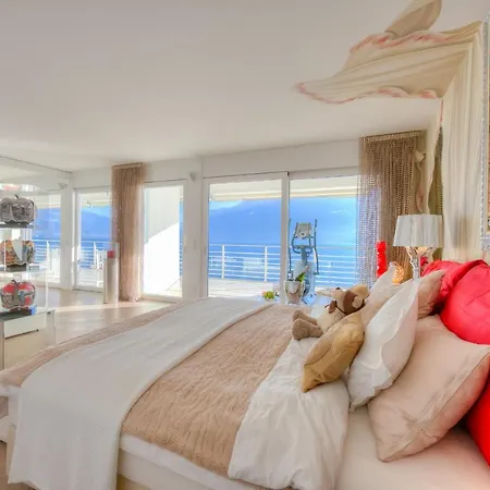 Love Nest On The Lake Apartment *