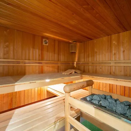 Love Nest On The Lake Apartment *